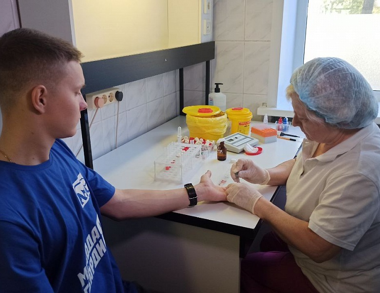 На Станции переливания крови в Люберцах прошла акция молодогвардейцев